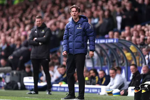 مدرب توتنهام: مستعدون لمواجهة نيوكاسل.. وأتفهم إحباط جماهير الفريق